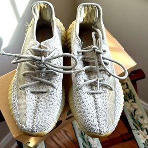 Yeezy Boost 350 V2 Light, Size 7 MENS